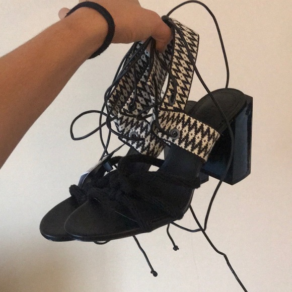 Zara black and white lace up block heel size 37 - Picture 3 of 5
